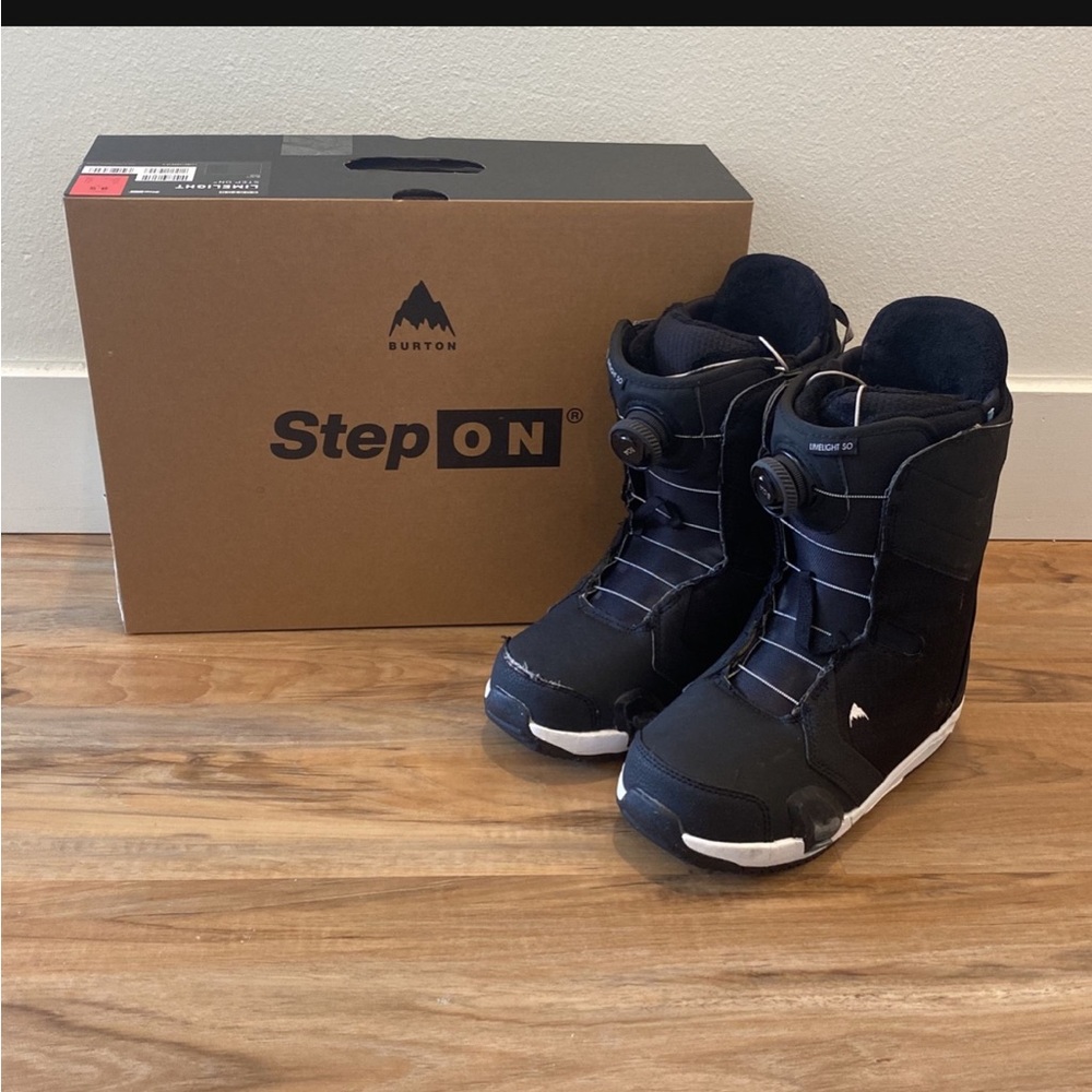 Women’s Size 8.5 Burton Step On Boots for Snowboarding